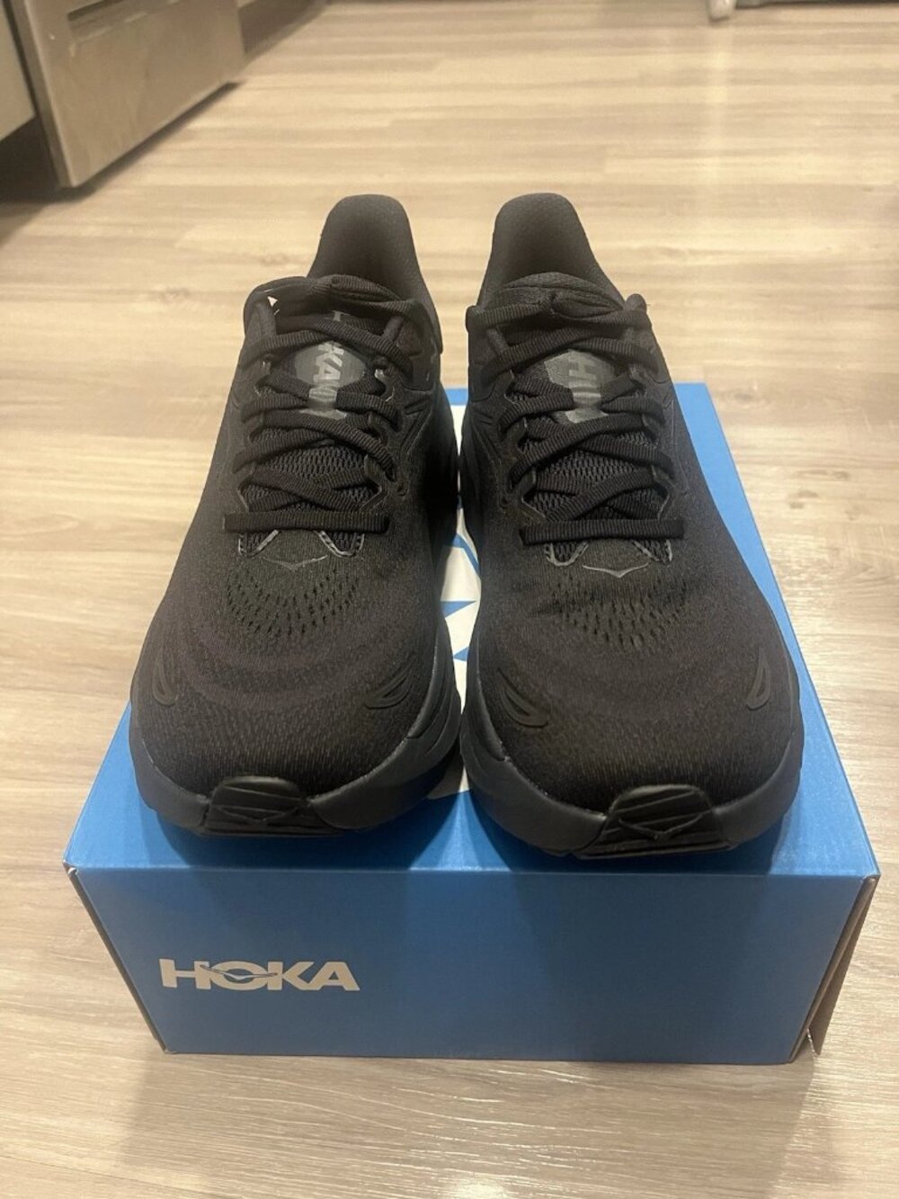 Hoka One One Arahi 8 Black/Black 1168690-BBLC Mens Size 11 [NEW] [MSRP:$150] - Picture 3 of 10